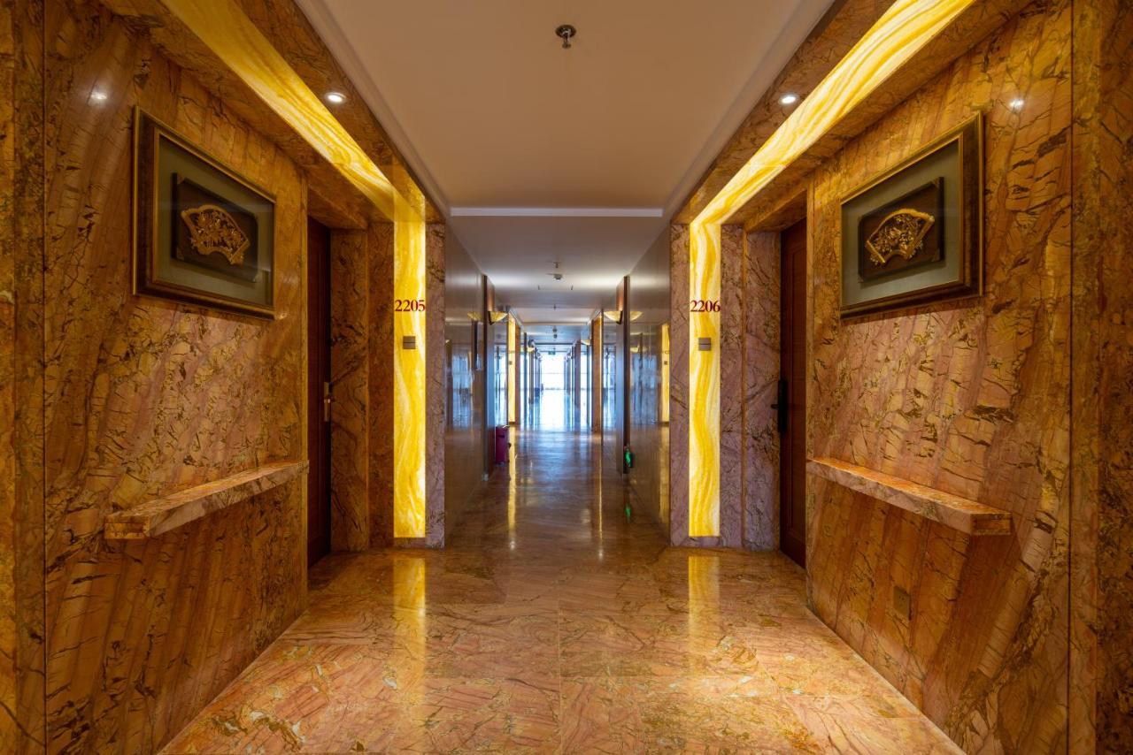 King Royal Hotel Yunfu ภายนอก รูปภาพ
