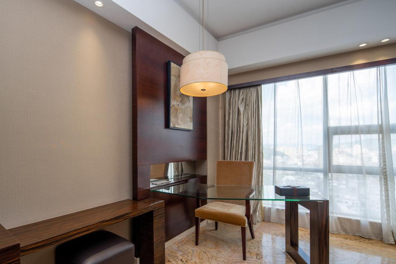 King Royal Hotel Yunfu ภายนอก รูปภาพ
