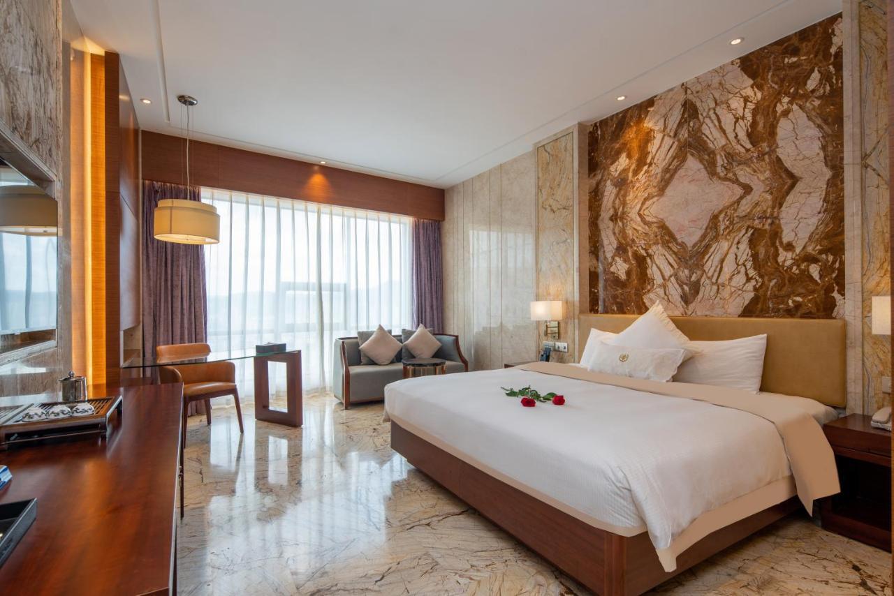 King Royal Hotel Yunfu ภายนอก รูปภาพ