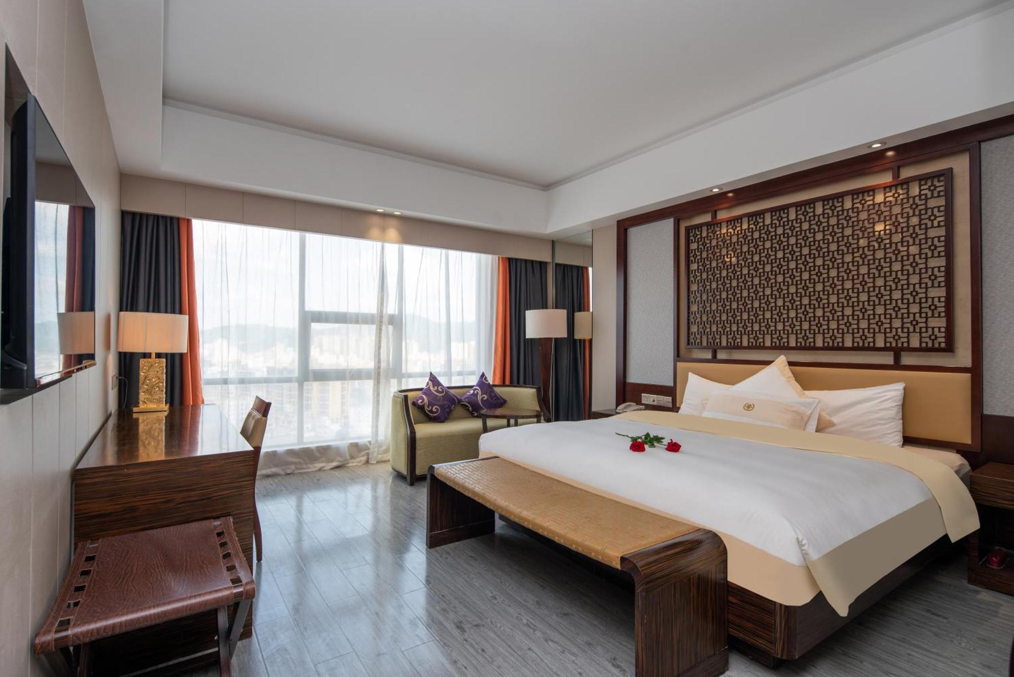 King Royal Hotel Yunfu ภายนอก รูปภาพ