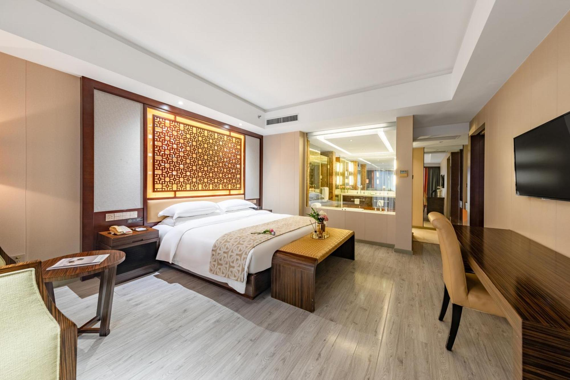 King Royal Hotel Yunfu ภายนอก รูปภาพ
