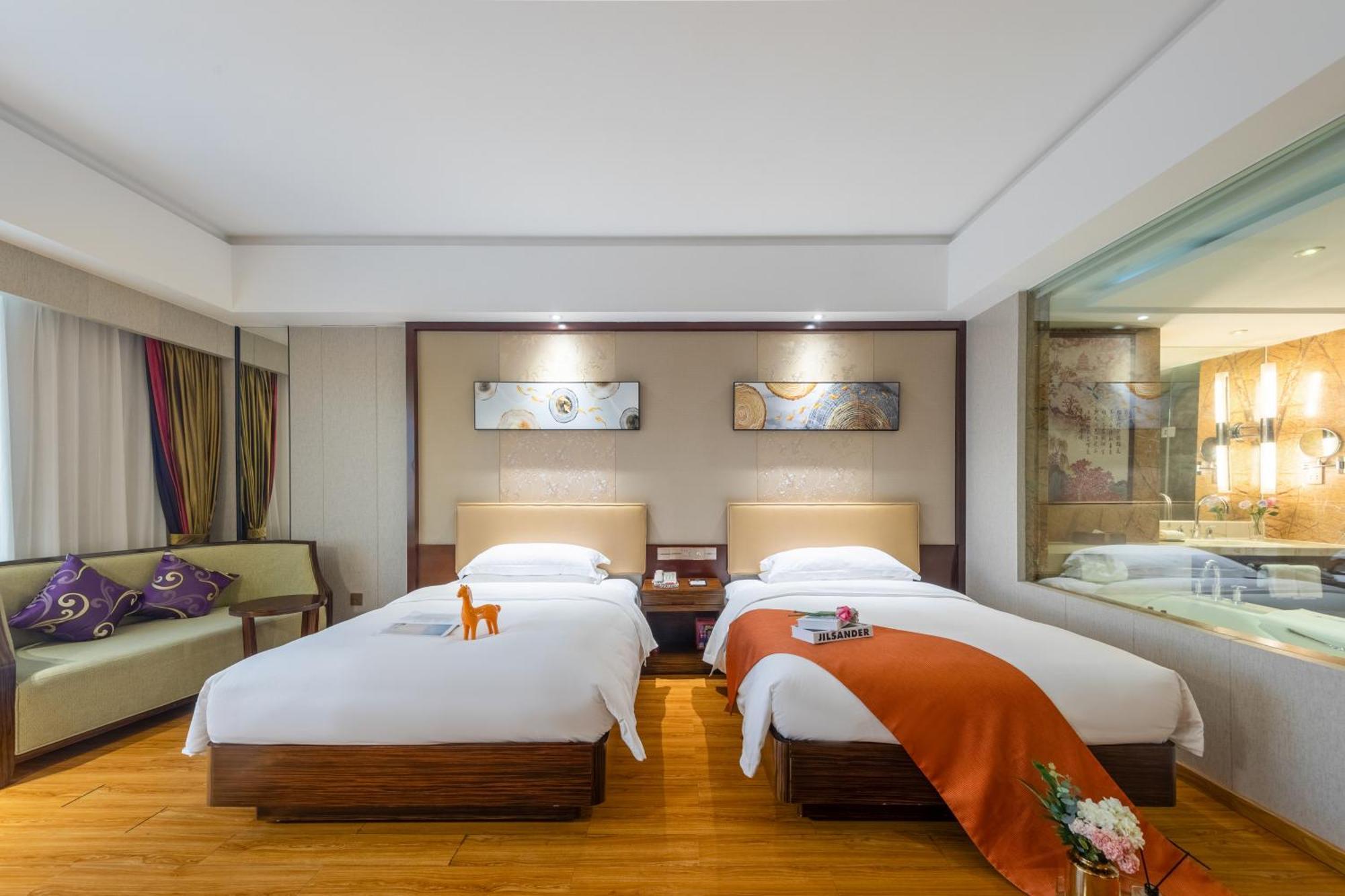 King Royal Hotel Yunfu ภายนอก รูปภาพ
