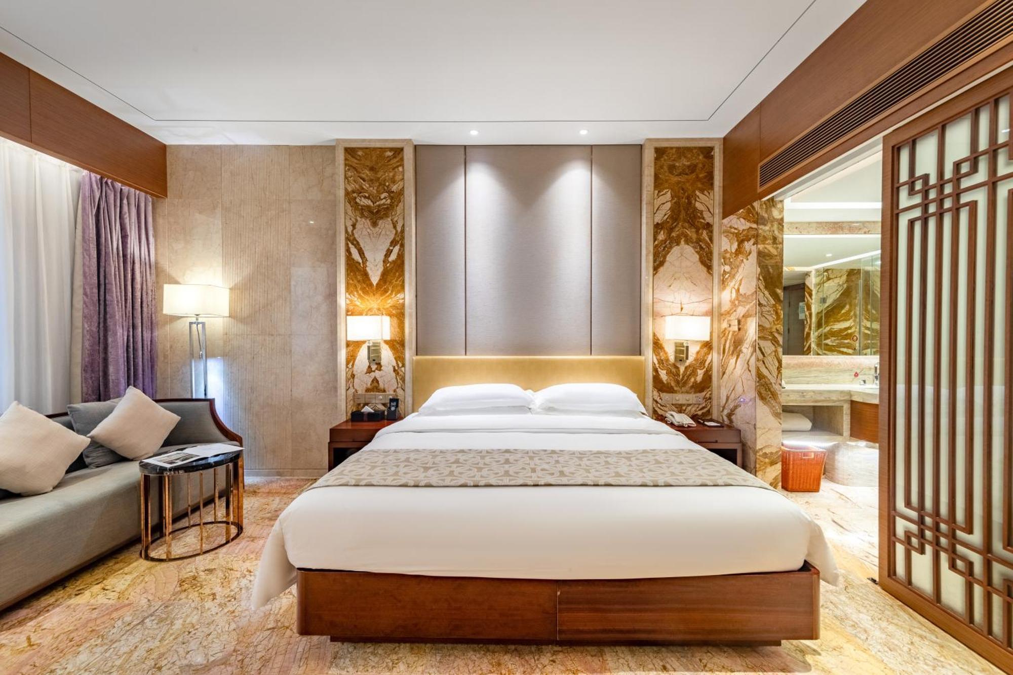 King Royal Hotel Yunfu ภายนอก รูปภาพ