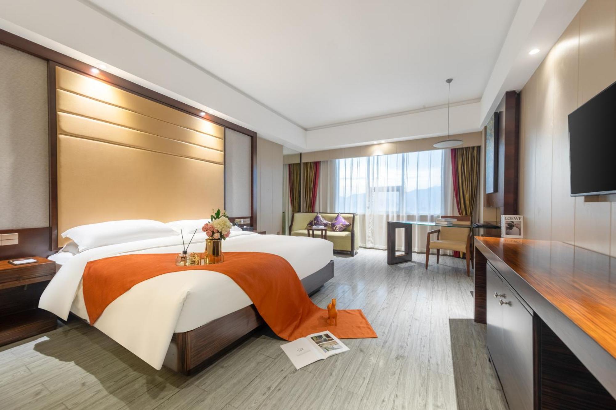 King Royal Hotel Yunfu ภายนอก รูปภาพ