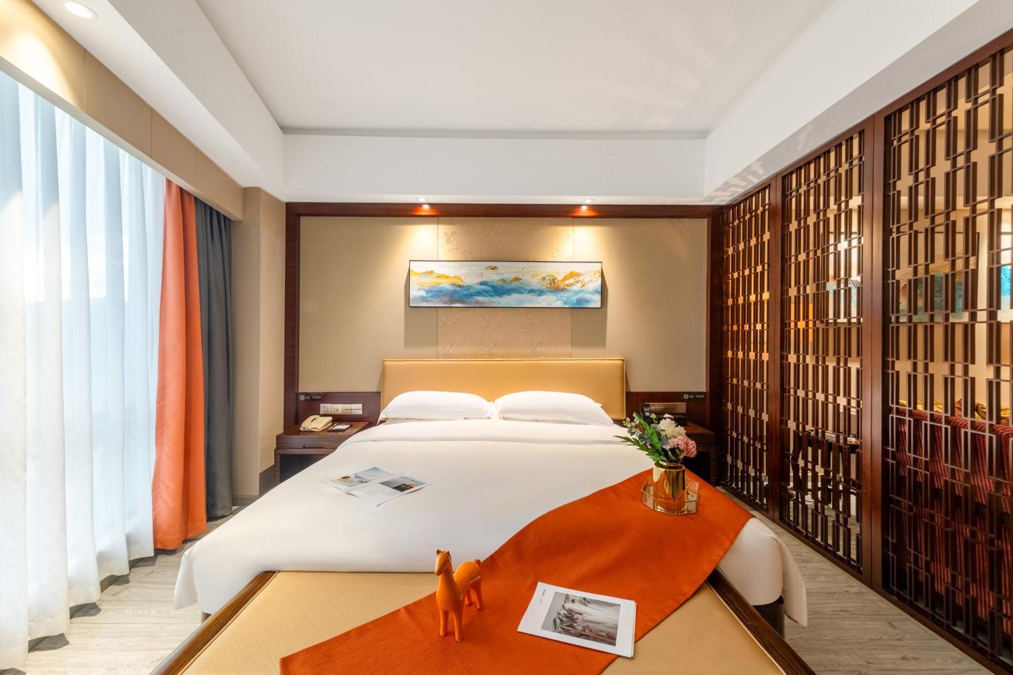 King Royal Hotel Yunfu ภายนอก รูปภาพ